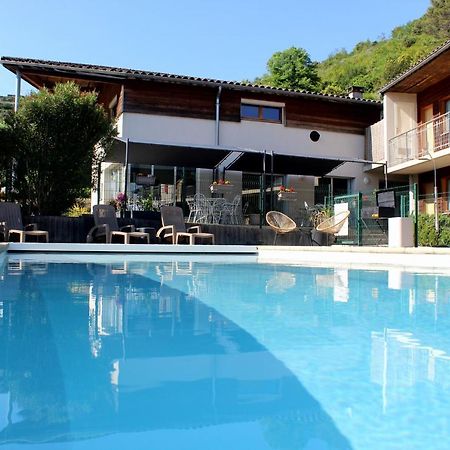Hotel Le Vanseen Ле-Ван Екстер'єр фото