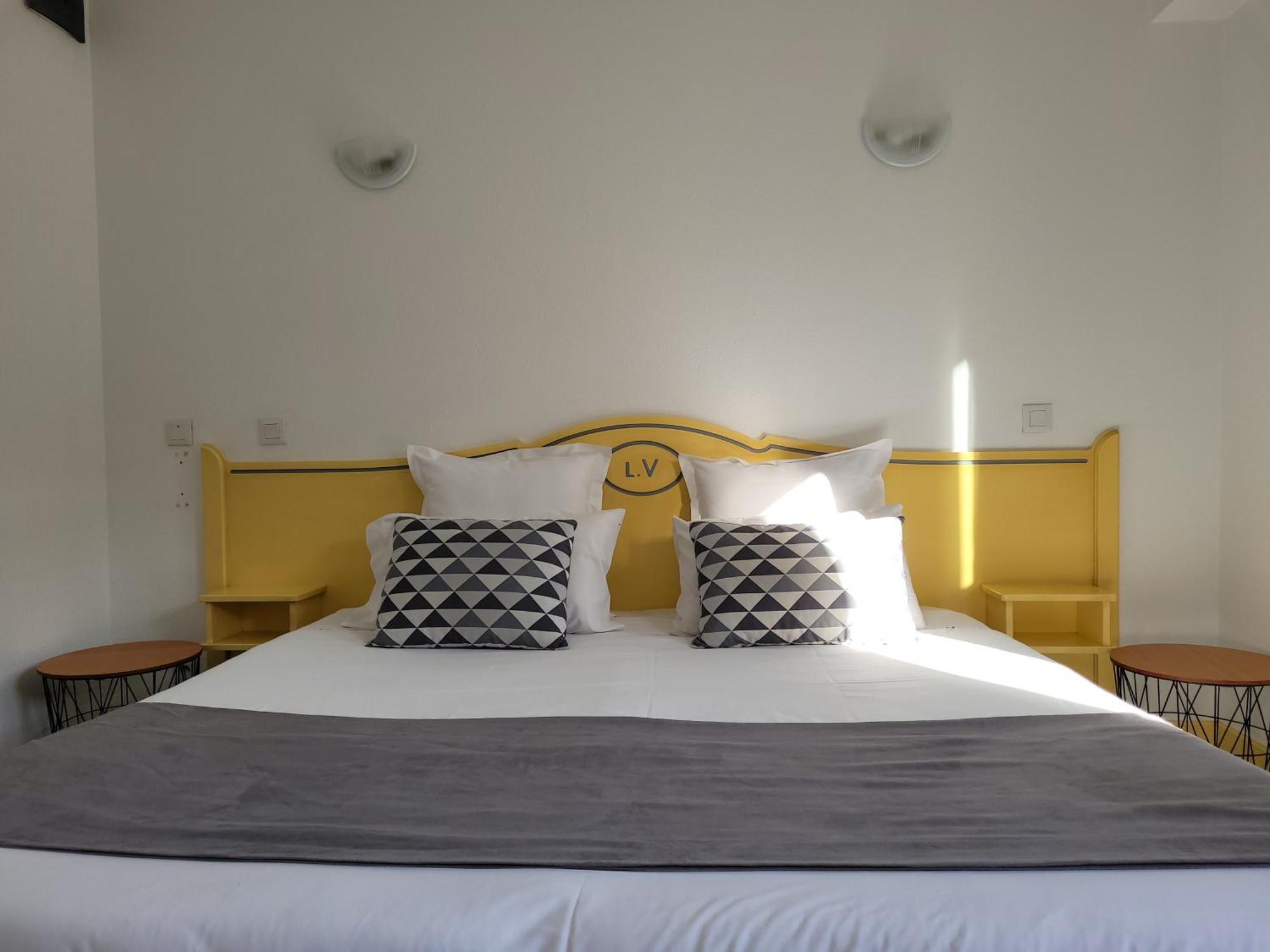 Hotel Le Vanseen Ле-Ван Екстер'єр фото