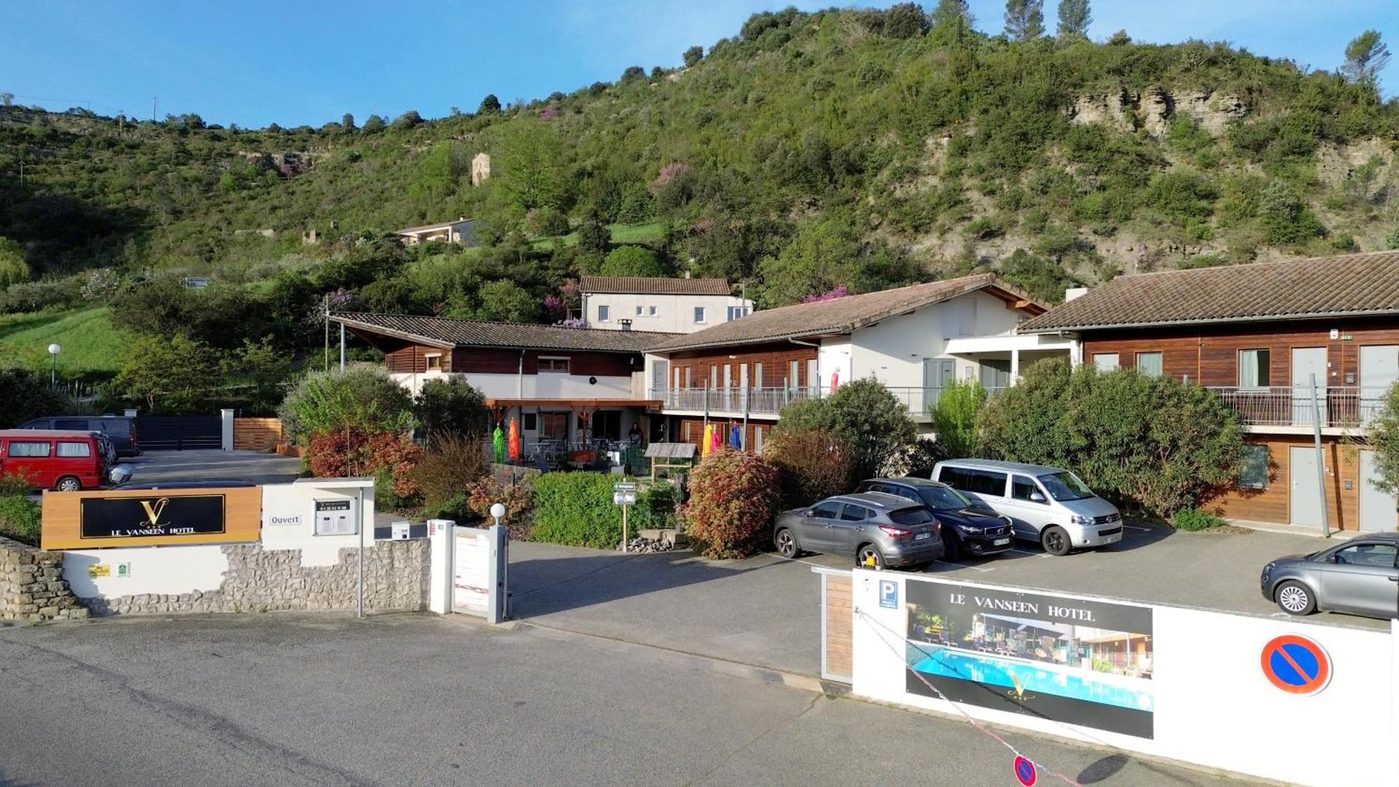 Hotel Le Vanseen Ле-Ван Екстер'єр фото