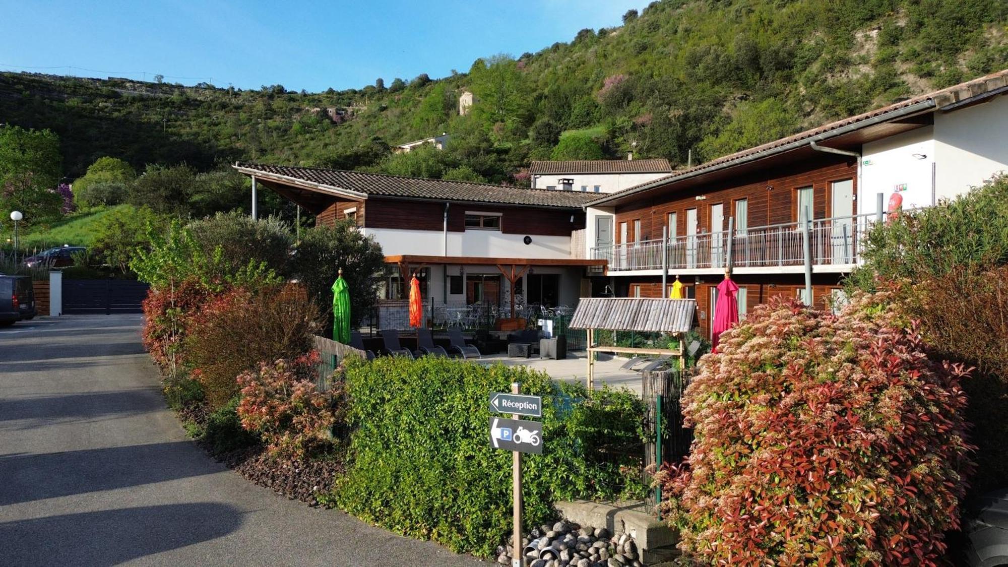 Hotel Le Vanseen Ле-Ван Екстер'єр фото