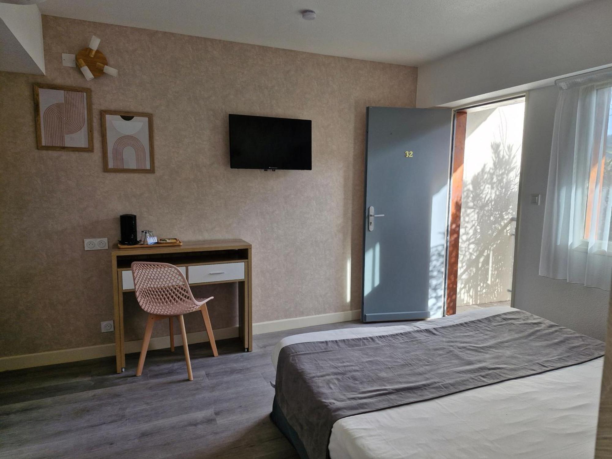 Hotel Le Vanseen Ле-Ван Екстер'єр фото